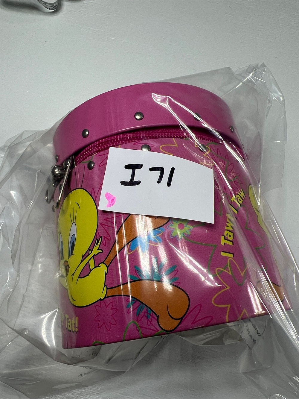 Tweety bird pink 2000 vintage tin bucket purse with zipper - Picture 11 of 11